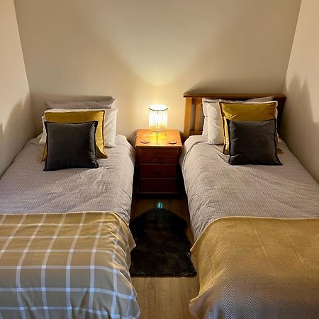 Tom Rocky'S Farmyard Villa Templemore Esterno foto