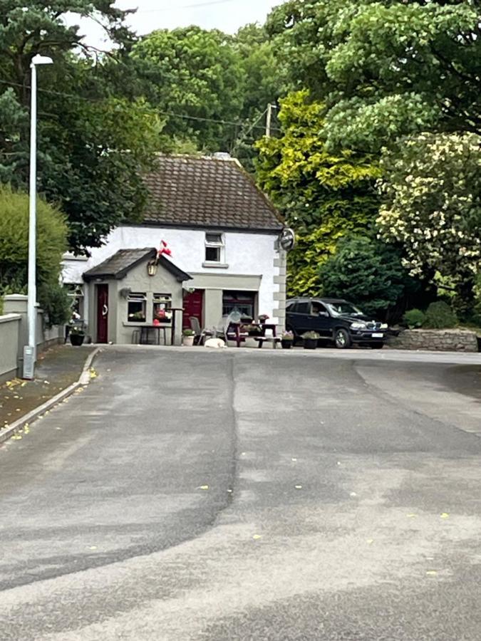 Tom Rocky'S Farmyard Villa Templemore Esterno foto