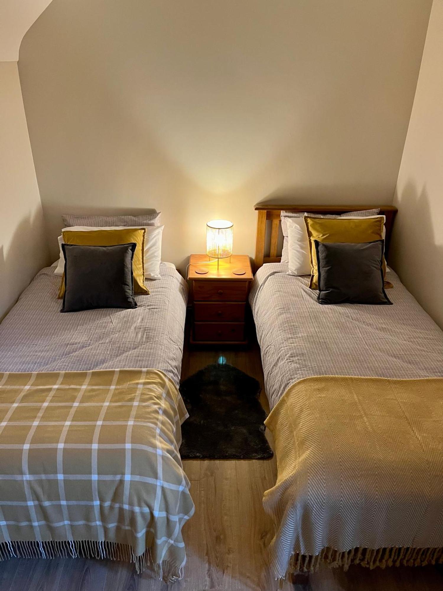 Tom Rocky'S Farmyard Villa Templemore Esterno foto
